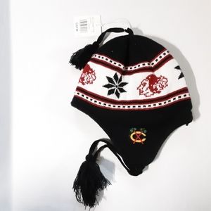 fan favorite men's black chicago blackhawks cuffed knit pom hat NWT